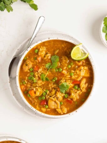 A bowl of asopao de pollo