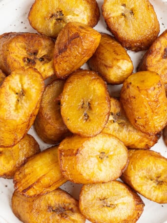 a plate of platanos maduros