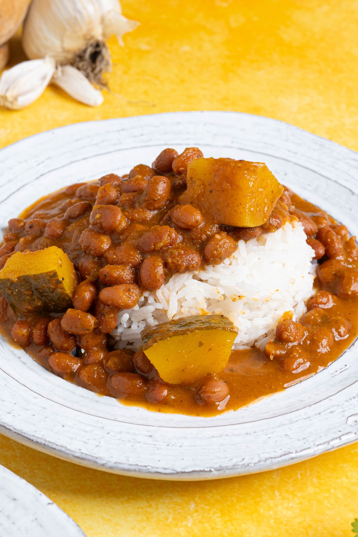 A plate of habichuelas guisadas with rice.