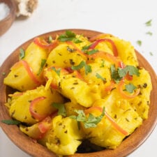 Steamed Yuca with Garlic (Yuca con Mojo)-image